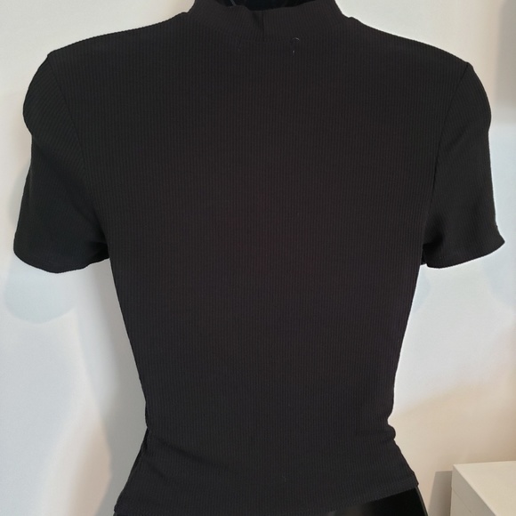 Top - Picture 3 of 4